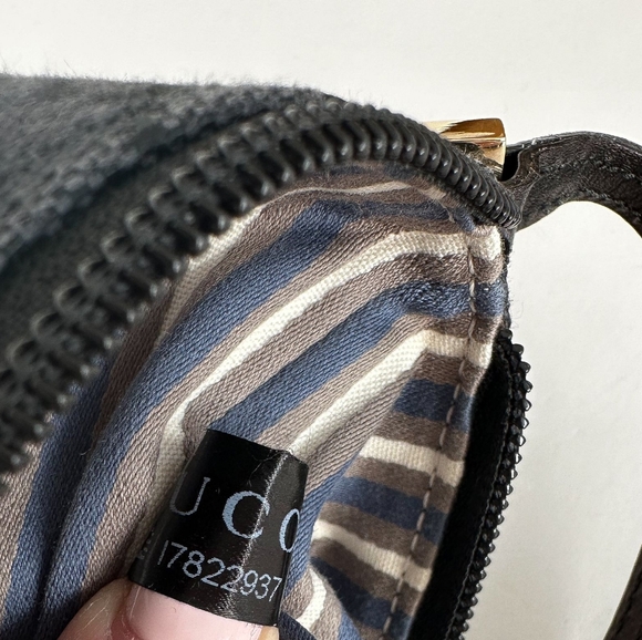 Auth GUCCI GG Canvas Pouch Purse Hand Bag Black Canvas - Picture 8 of 16